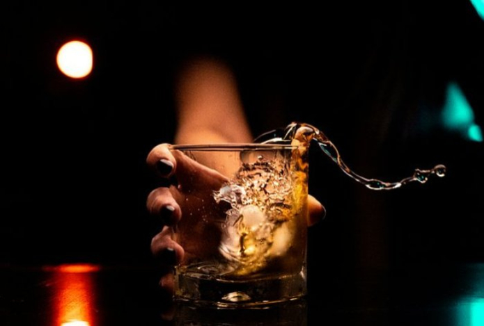 Раскрыты симптомы смертельно опасного отравления алкоголем