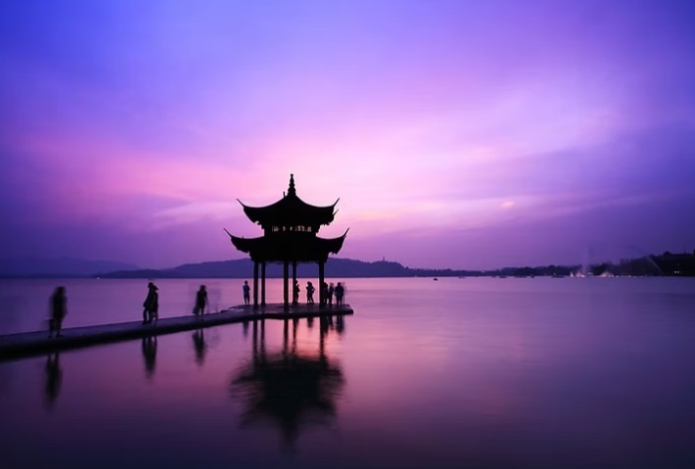 Этот цвет в Китае считают символом позора и измены