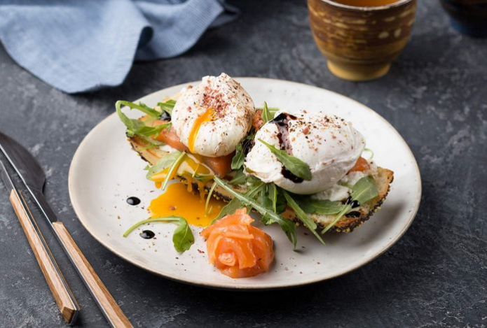 Диетолог назвала лучшие источники белка для пожилых