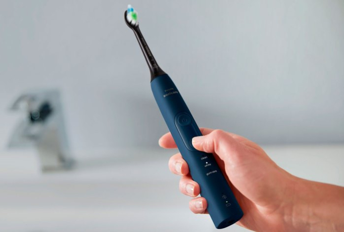 Нужна ли на самом деле электрическая зубная щетка