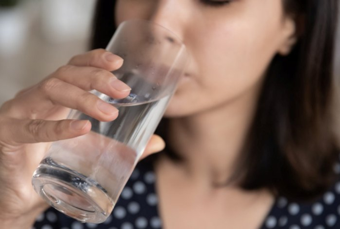 Терапевт предупредила об опасности длительной икоты