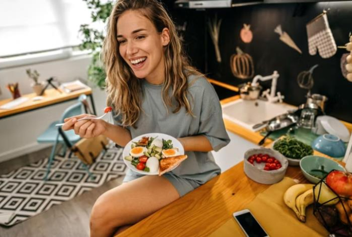 Гастроэнтеролог назвал топ-3 варианта завтрака для здоровья ЖКТ