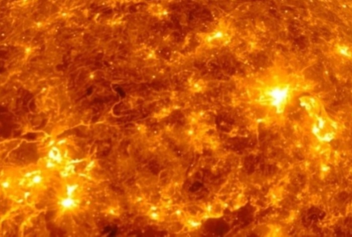 Зафиксирована серия из трёх сильных вспышек на Солнце