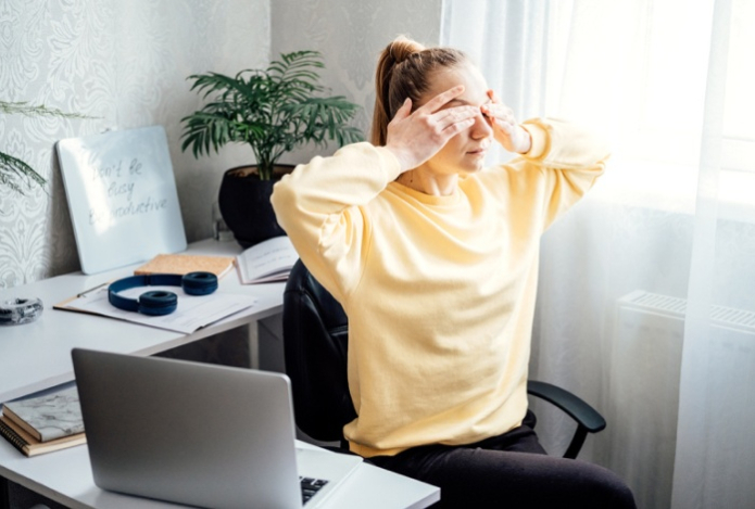 Топ-5 упражнений для уставших глаз