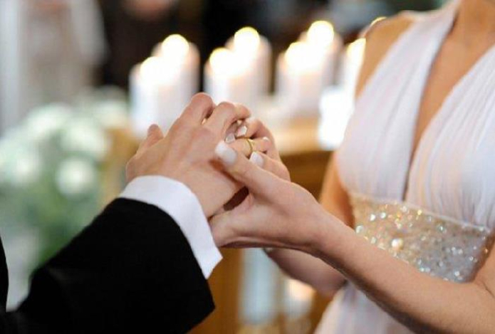 Какие приметы перед свадьбой сулят любовь, а какие — развод