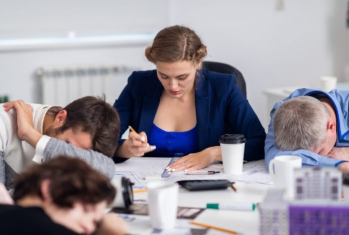 Почему офисным работникам требуется больше отдыха — мнение врача