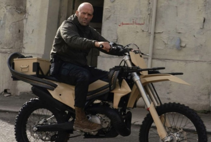 Джейсон Стэйтем сыграет самого себя в экшен-комедии «Джейсон Стэйтем украл мой байк»