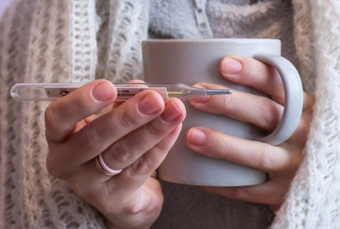 Названы банальные симптомы, говорящие о заражении ВИЧ