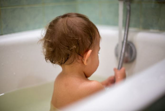 Врач предупредила об опасности горячей ванны после мороза