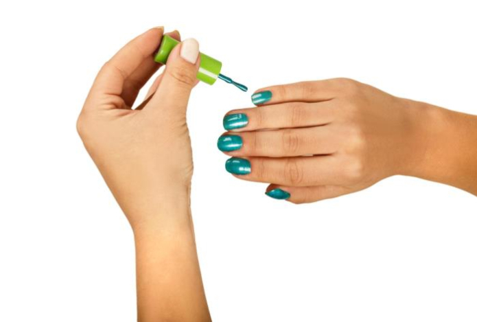 Весна на кончиках пальцев — главные оттенки маникюра-2026