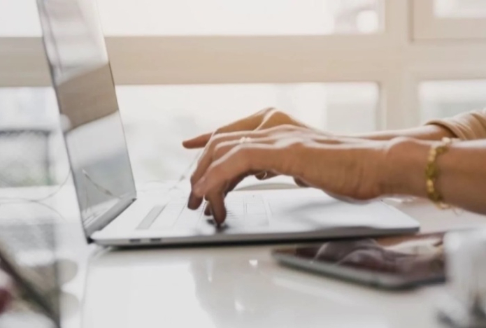 Длительное использование гаджетов приводит к лимфостазу