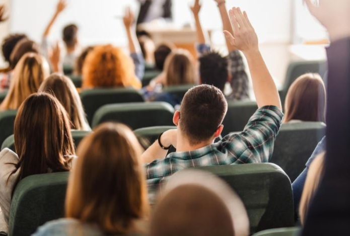 Учиться выгодно — почему образованные люди живут дольше