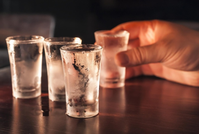 Нарколог напомнил о смертельной опасности алкоголя