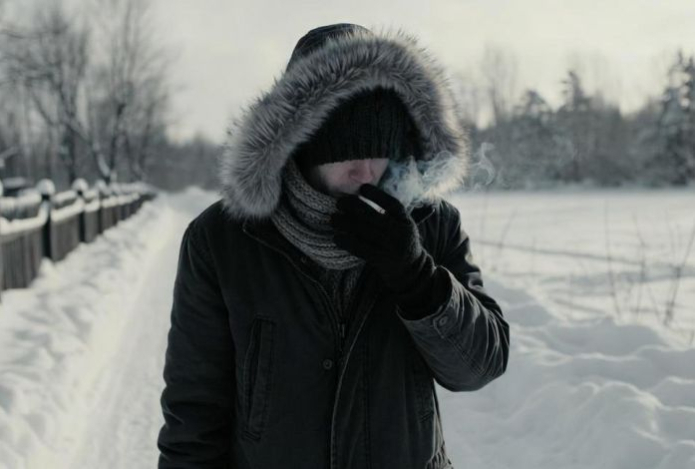 Врач рассказала о влиянии курения на морозе на дыхательные пути и сосуды