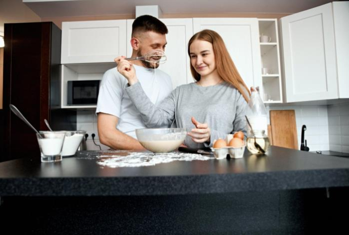 Совместные ужины могут усиливать эмоциональную близость — мнение психолога