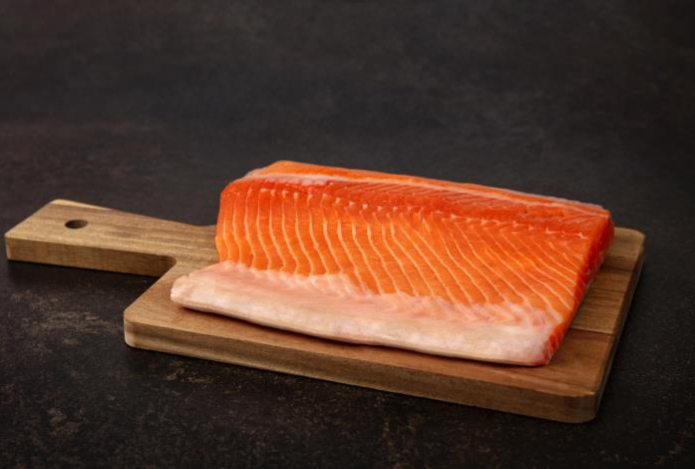 Настоящий цвет лосося — факт, который удивляет покупателей