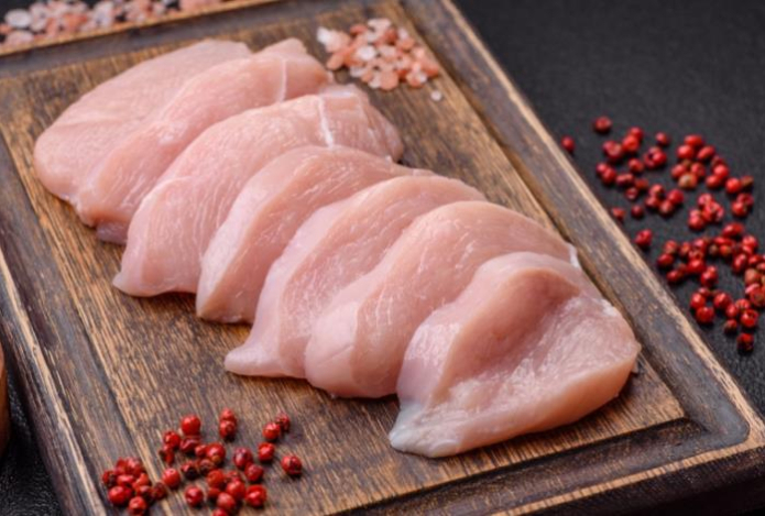 Нутрициолог назвала идеальное мясо для ЗОЖников