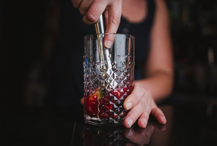 Нарколог назвал считающуюся смертельной дозу алкоголя