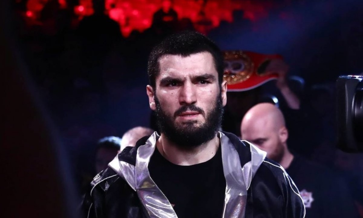 Артур Бетербиев показал фото с Геннадием Головкиным и сделал заявление