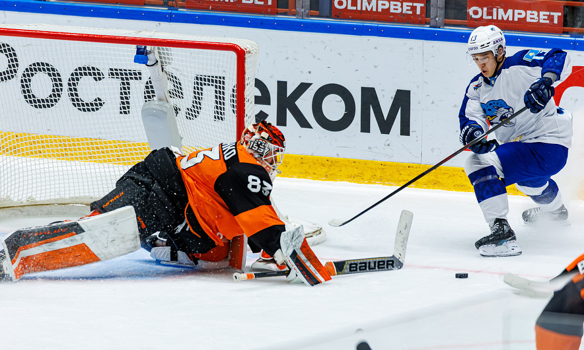 Фоторепортаж с матча КХЛ «Амур» — «Барыс» 4:2