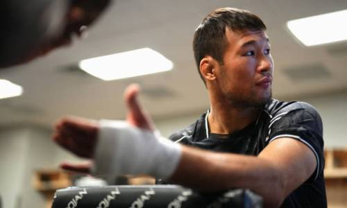 «Мы уже ничего не можем сделать тут». Тренер рассказал правду о новой травме Шавката Рахмонова