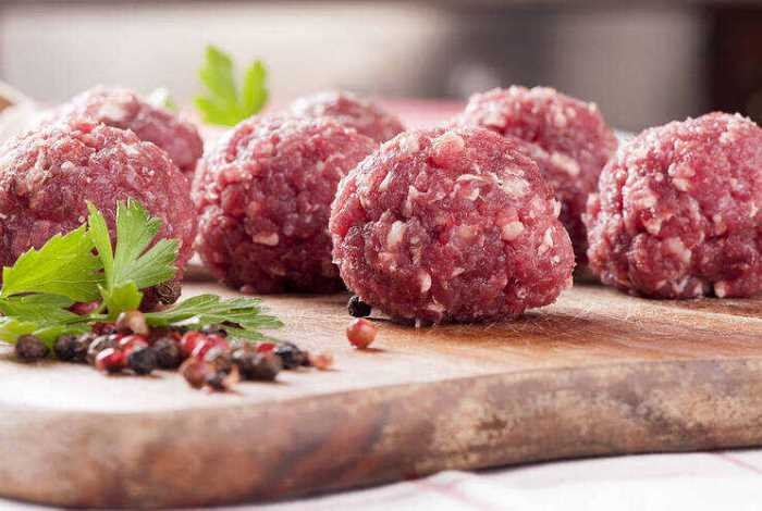 Как сохранить сочность фарша — профессиональный мясник дал совет