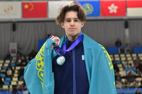 От опытного знаменосца до 18-летней надежды сборной. Топ-5 самых популярных казахстанцев на Олимпиаде-2026