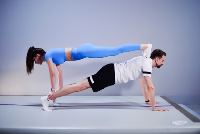 Сколько секунд вы должны стоять в планке в разном возрасте