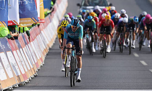 Гонщик «Астаны» ворвался в топ-5 турнира в Омане