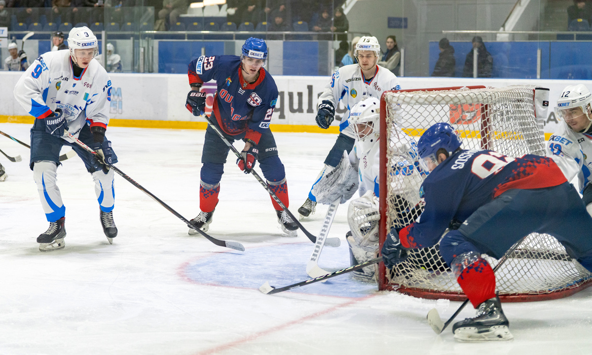 Видеообзор результативного матча с восемью шайбами в чемпионате Казахстана 