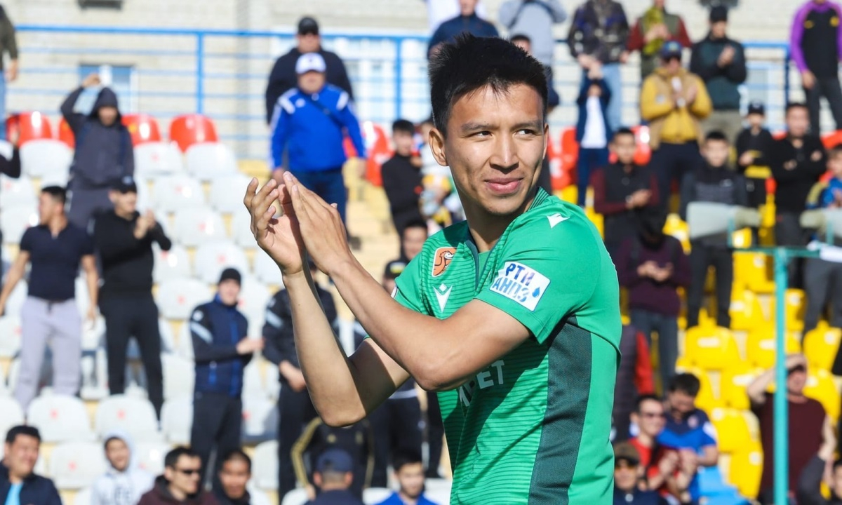 Известный казахстанский футболист официально вернулся в родной клуб в КПЛ