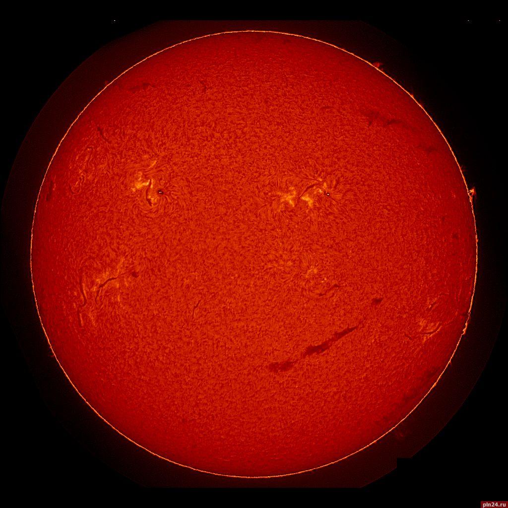 На Солнце заметили гигантскую «улыбку»