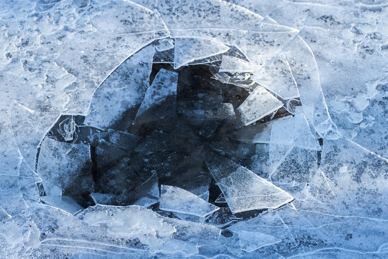 Ушел под лед. Инструкция по выживанию на зимней рыбалке