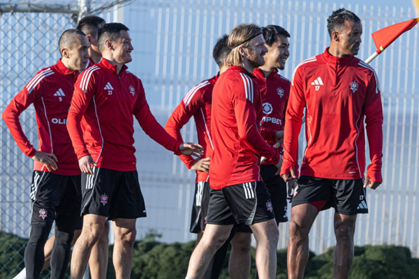 «Астана» без поражений, «Елимай» даёт бой топам РПЛ, а «Актобе» пробил дно. Как клубы КПЛ проводят предсезонные матчи