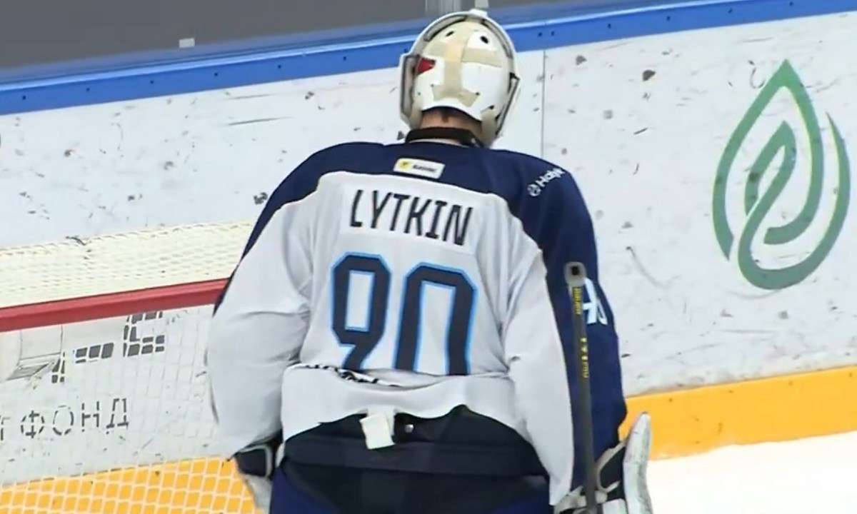 Видеообзор матча МХЛ «Молот» — «Снежные Барсы» 1:3