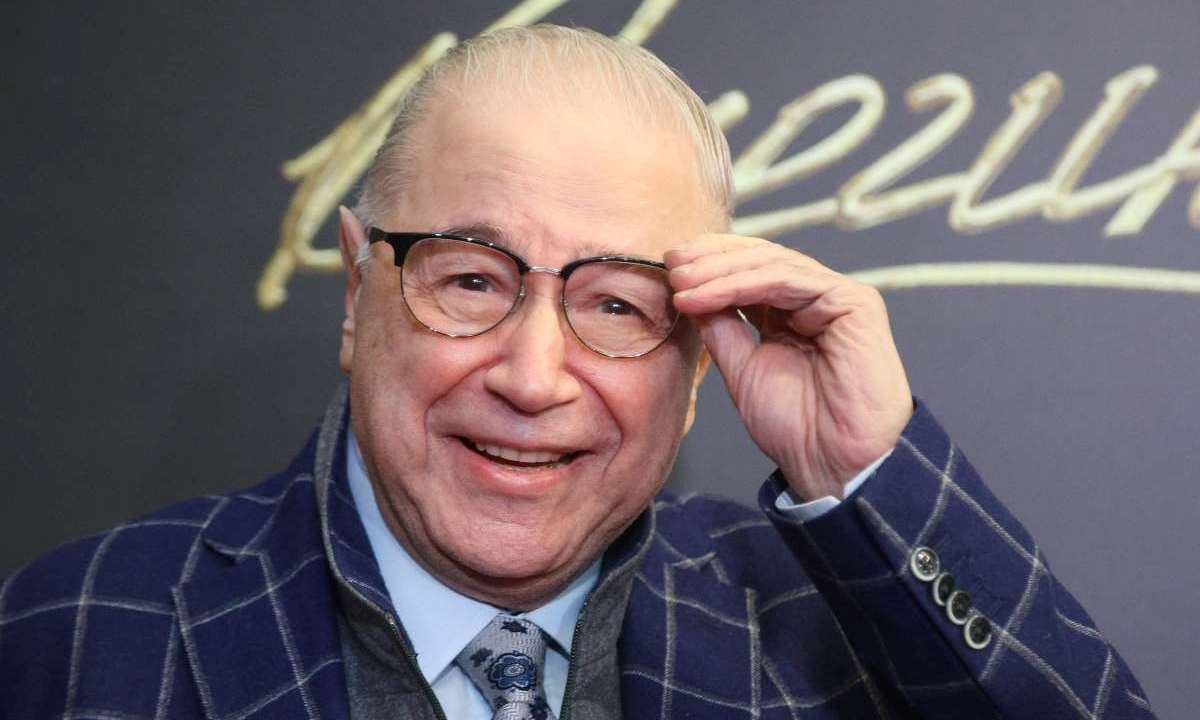 Евгений Петросян обратился к Аделии Петросян