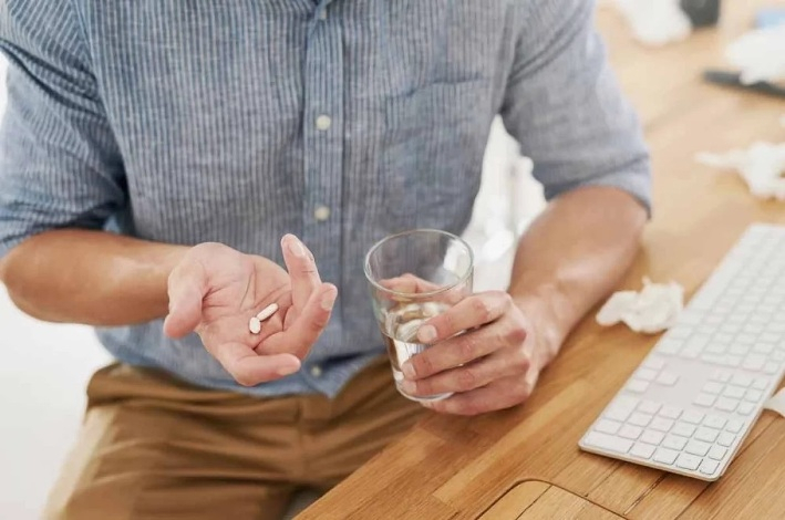 Почему лекарства нельзя запивать чаем или кофе?