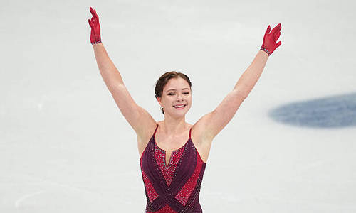 Самоделкиной вручили шикарный подарок после возвращения в Казахстан