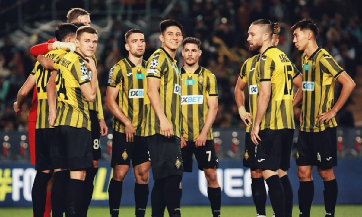 ИИ отзеркалил второй круг и развёл интригу по краям сезона. Почему «Кайрат» получил преимущество, а «Ордабасы» — еврокубковый подарок?