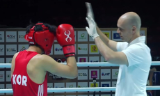 Казахстанский боксёр за минуту нокаутировал соперника на турнире World Boxing. Видео