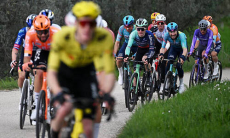 Гонщик «Астаны» финишировал четвертым на этапе многодневки в Италии