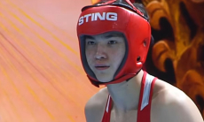 Быстрым нокаутом закончился бой Казахстана за медаль исторического турнира по боксу