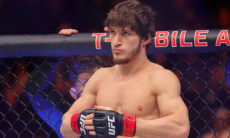 Боец UFC из России сделал заявление о проблеме с визой перед важным поединком