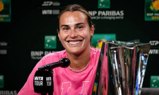 Арина Соболенко удивила поступком после победы над Еленой Рыбакиной в финале. Видео