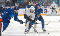 Фоторепортаж с матча КХЛ «Барыс» — «Адмирал» 2:6