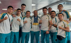 Джалолов и звезды бокса Узбекистана приехали в Казахстан ради клуба КПЛ