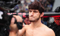 Решением судей закончился главный бой Мовсара Евлоева в UFC