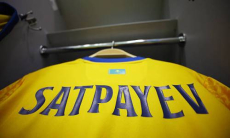 «Зачем тогда он нужен, если за сборную не хочет играть». Дастан Сатпаев нарвался на критику