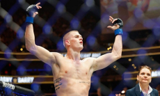 Иэн Гэрри угрожает Исламу Махачеву