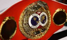 Знаменитого боксера с рекордом 30-0 лишили титула чемпиона мира IBF